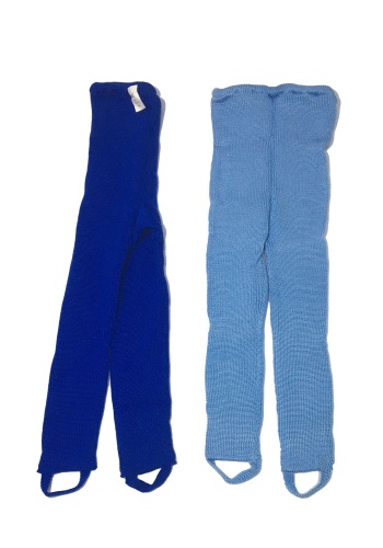 Вязанные детские гамаши с петлей.