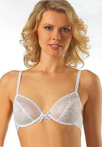 Состав:
Полиамид  55% 
Хлопок 33%
Эластан  12%
    Бюстгальтер из эластичного трикотажного полотна и эластичного кружева, на каркасах. Мягкие чашки с нижними деталями на подкладке из эластичного сетчатого полотна. Отделка - бантик.