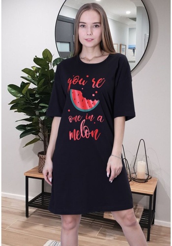 Состав:
Хлопок 100%
	Женская туника.  

Обратите внимание: расцветка товара на сайте может отличаться от фактической расцветки. Оптовый склад оставляет за собой право поставить товар любого цвета, который имеется на данный момент.	