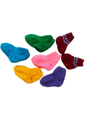 	Детские шерстяные носки ручной вязки.