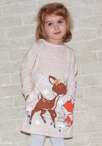 Состав:
Футер
	Детское платье с аппликацией.