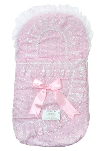 Состав:
Верх:
Хлопок 80%
Полиэстер 20%
Подклад:
Хлопок 100%
Наполнитель:
Синтепон
	Конверт на выписку с шитьем. На молнии. 