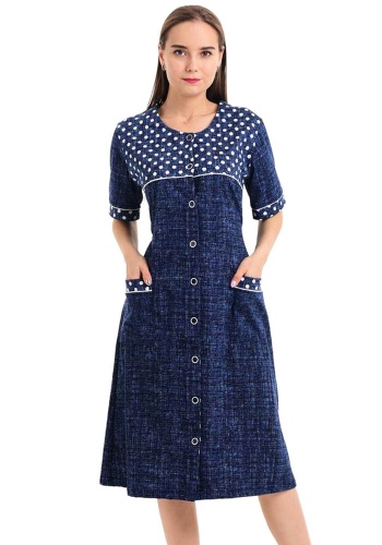 Состав:

Хлопок 100%

	Женский халат на пуговицах. 


Обратите внимание: расцветка товара на сайте может отличаться от фактической расцветки. Оптовый склад оставляет за собой право поставить товар любого цвета, который имеется на данный момент.	