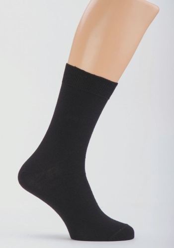 Состав: 
Шерсть 31%, 
Нитрон 31%, 
Полиамид 37%, 
Эластан 1%
	Гладкие мужские носки из полушерсти. 