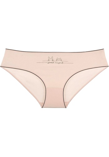 Состав:
Хлопок 95%
Эластан 5%
	Женские трусы-баталы из принтованного полотна. Пояс и проймы выполнены из эластичной резинки. Цвета ассорти. 