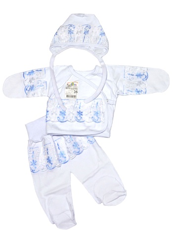 Состав:
Интерлок
Хлопок 100%
	Комплект для новорожденных на выписку (чепчик + распашонка + ползунки) с кружевом. 