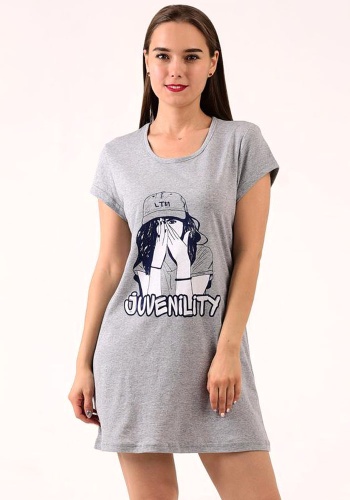 Состав:
Хлопок 100%.
	Женская туника из однотонной ткани. Спереди украшена рисунком. 

Обратите внимание: расцветка товара на сайте может отличаться от фактической расцветки. Оптовый склад оставляет за собой право поставить товар любого цвета, к