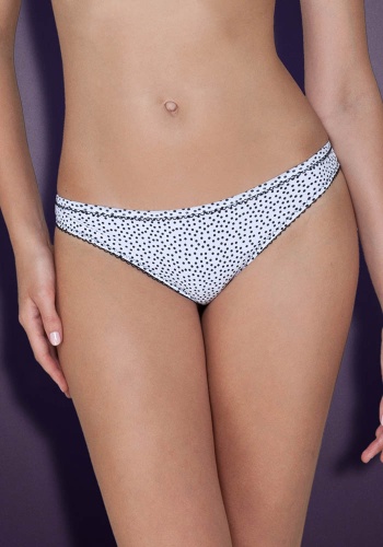 Состав:
Эластичное полотно
ПА 85%
ПУ 15%
Ластовица
Хлопок 100%
	Трусики классические выполнены из эластичного принтованного полотна, декорированы эластичной лентой с фестонами. Линия талии декорирована окантовкой. Задняя деталь украшена фигурным