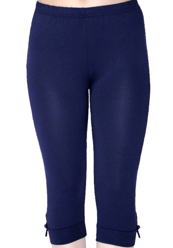 Состав: 
Хлопок 100% 
	Бриджи женские. 

Обратите внимание: расцветка товара на сайте может отличаться от фактической расцветки. Оптовый склад оставляет за собой право поставить товар любого цвета, который имеется на данный момент.	