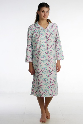 Состав:
Хлопок 100%
	Сорочка женская (фланель) свободного силуэта с отрезной кокеткой полочки и складками по груди. Воротник отложной. Рукав длинный, втачной. Низ изделия обработан швом в подгибку. 