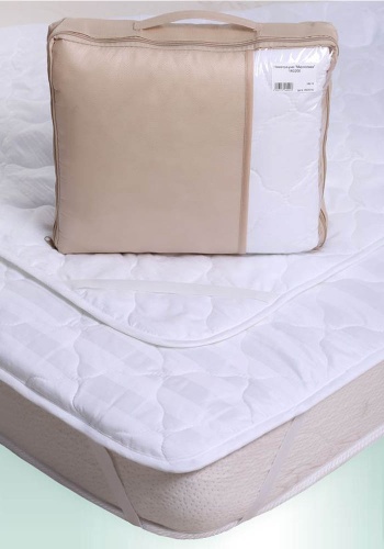 Наполнитель: синтепон
Ткань: страйп-сатин/микрофибра

     Наматрасник 