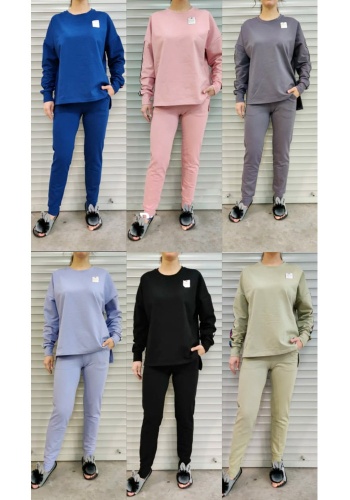 Состав:
Хлопок 100%
	Женский комплект. 

Обратите внимание: расцветка товара на сайте может отличаться от фактической расцветки. Оптовый склад оставляет за собой право поставить товар любого цвета, который имеется на данный момент.	