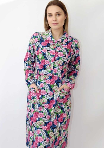 Состав: 
Хлопок 100%
	Женское платье. 

Обратите внимание: расцветка товара на сайте может отличаться от фактической расцветки. Оптовый склад оставляет за собой право поставить товар любого цвета, который имеется на данный момент.	
