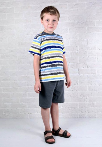 Состав:
Кулирка
Хлопок 100%
	Комплект для мальчика (футболка + шорты).