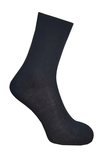 Состав: 
Хлопок 43%
Полиэфир 57 %
	Носки мужские однотонные укороченные из регенерированного хлопка, с одинарным бортом.