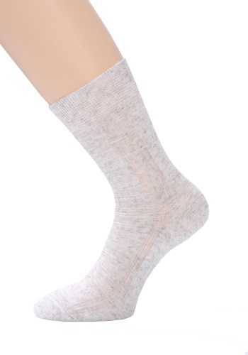 Состав:
Хлопок 50%
Полиамид 35%
Лён 15%
	Носки летние однотонные с рельефным рисунком и классической длиной паголенка.