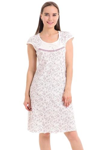 Состав:
Хлопок 100%.
	Женская сорочка из принтованного полотна. 

Обратите внимание: расцветка товара на сайте может отличаться от фактической расцветки. Оптовый склад оставляет за собой право поставить товар любого цвета, который имеется на дан