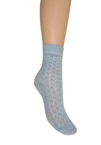 Состав: 
Бамбук 80%, 
ПА 15%, 
Эластан 5%
	Детские носки из бамбука. Носки из бамбука хорошо впитывают влагу тела и быстро испаряют ее, поэтому ступня будет чувствовать себя комфортно. Они также поглощают запахи и в конце дня носки не будут напоми