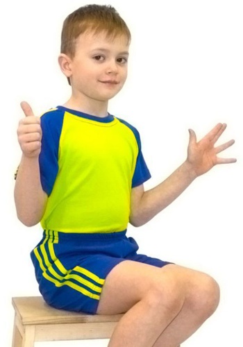 Состав:
Кулирка
Хлопок 100%
	Комплект для мальчика летний. Состоит из 2 предметов (футболка + шорты).