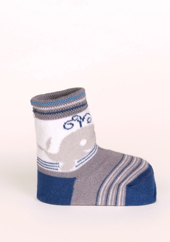 Состав: 
Хлопок 80%, 
Полиамид 18%,
Эластан 2%
	Демисезонные носки для мальчиков. Маленькие размеры.