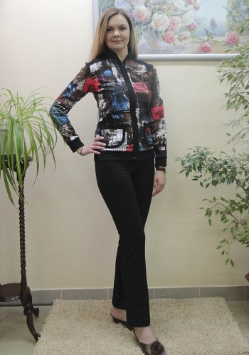 Состав: 
Футер
Хлопок 72% 
Полиэстер 20%
Лайкра 8% 
	Женский костюм-стойка 