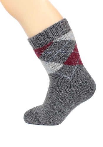 Состав:
Ангора 50% 
Полиамид 20%
Акрил 30%
	Детские носки из ангоры с махрой внутри. Узор ромбики. Цвета ассорти. 