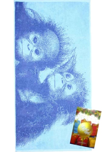 Ткань: Махра
Состав: 
Хлопок 100% 
Размер: 50х90
	Полотенце махровое пестротканое с открыткой «Детки» производится из 100% натурального сырья и обладает высокой впитывающей способностью. Стойкость окраски и специальная противоусадочная технологи