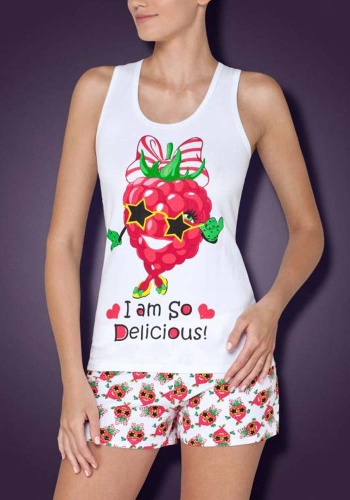 Состав: 
Хлопок 95%,
ПУ 5%
	Яркая трикотажная пижама, состоящая из майки и шорт. 
Майка на широких бретелях с округлым вырезом горловины, украшенная забавным принтом на груди. 
Шорты выполнены из эластичного принтованного хлопкового полотна. Пояс