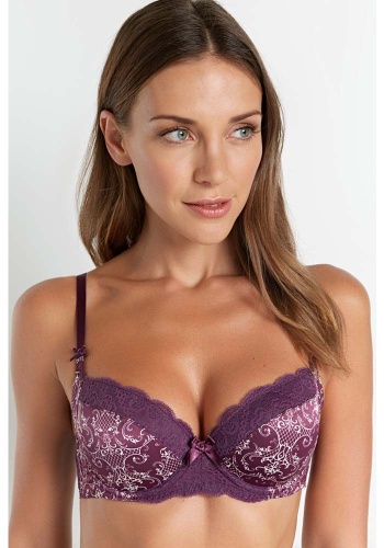 Состав:

Эластичное полотно
ПА 85%,
ПУ 15%
Кружево
ПА 90%,
ПУ 10%

	Бюстгальтер T-Shirt с формованной чашкой без Push-ap для всех размеров. Детали бюстгальтера выполнены из эластичного полотна и кружева. Бретели эластичные, не съёмные, декорирова