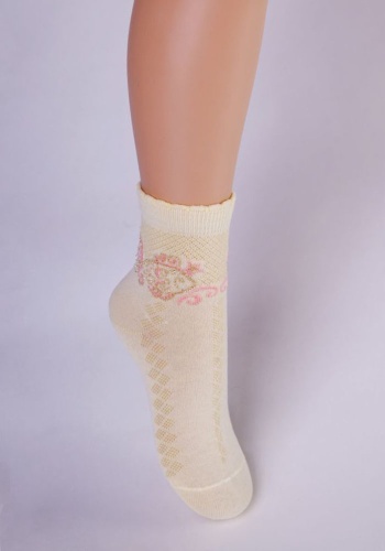 Состав: 
Хлопок 71%, 
Полиамид 27%, 
Эластан 2%
	Гладкие носочки с ажурным рисунком и люрексом.