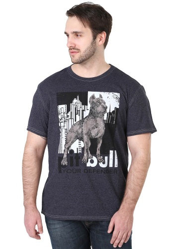 Состав:
Хлопок 70%
ПЭ 30%
	Футболка полуприлегающего силуэта с принтом на полочке, коротким рукавом. Горловина круглая, обработана обтачкой. Подгибка низа изделия, низа рукавов и отстрочка горловины выполнена отделочными нитками.

Обратите вним