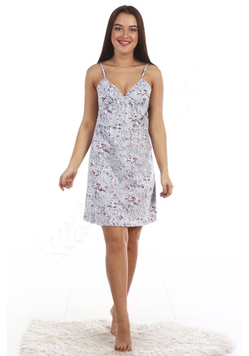 Состав:
Хлопок 100%
	Сорочка полуприлегающего силуэта, длиной выше колена. На тонких бретелях, с V-образным вырезом, отрезная под грудью.