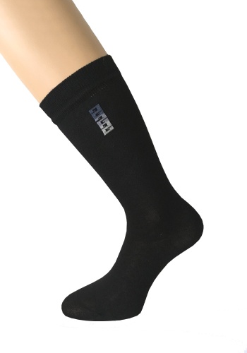 Состав:
Хлопок 80%
Полиамид 15%
Эластан 5%
	Гладкие носки из хлопка с высоким двойным бортом с геометрическим рисунком на паголенке.