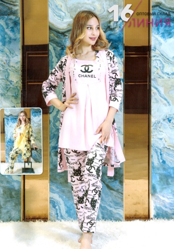 Состав:
Хлопок 100%
    Женский комплект. Комплект состоит из удлиненной майки, брюк и халата. 