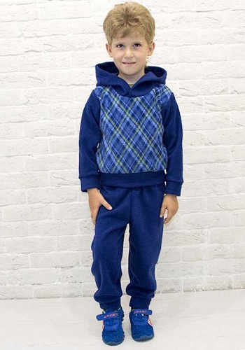 Состав:
Флис
Хлопок 100%
	Комплект (кофта с капюшоном + штанишки).