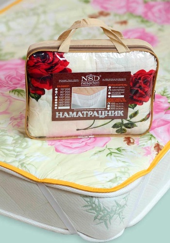 Материал: 
Хлопкополиэфирная ткань

Наполнитель: 
Синтепон

	Наматрацник с резинкой по углам.