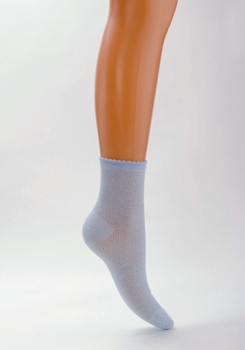 Состав: 

Хлопок 81%, 
Полиамид 18%, 
Эластан 1%

	Женские летние носки с сетчатым переплетением.