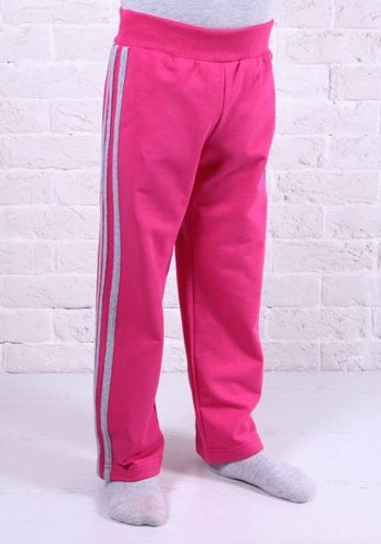 Состав:
Футер двунитка
Хлопок 100%
	Плотные детские брючки на широкой резинке, прямые, с лампасами.