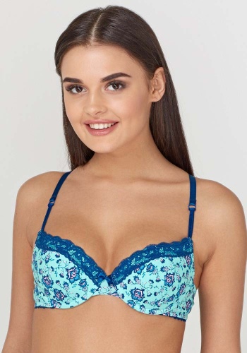 Состав:
Полотно
Хлопок 95%,
ПУ 5%
Эластичное кружево
ПА 90%,
ПУ 10%
	Бюстгальтер классической формы с формованной чашкой с Push-Up для размеров 70AB, 75ABC, 80B и без Push-Up для размеров 70C, 75DE, 80CDE, 85BCD. Детали бюстгальтера выполнены и