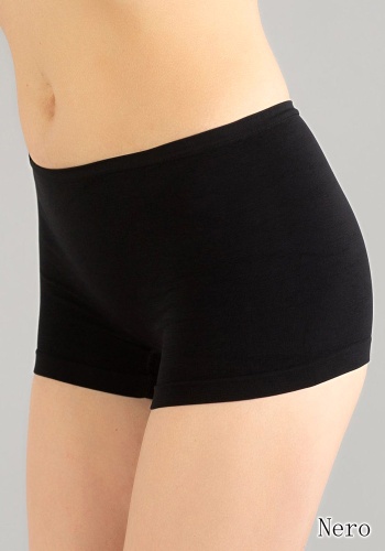 Состав:

Полиамид 93%
Эластан 6%
Хлопок 1%

    Бесшовные трусики-шорты с х/б ластовицей, выполненные из мягкой микрофибры.

