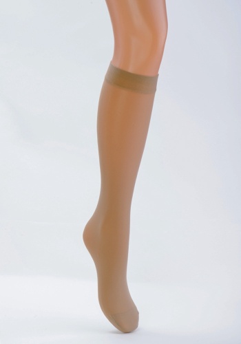 Состав: 

Полиамид 100%

	Гладкие эластичные получулки из 100% полиамида. 40 den.