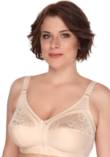 Состав:
Полиамид 80%
Хлопок 10%
Эластан 10%
   Бюстгальтер из эластичного трикотажного полотна и эластичного кружева. Без каркаса. Мягкая чашка с кружевной вставкой. Центральная леталь украшена бантиком.   