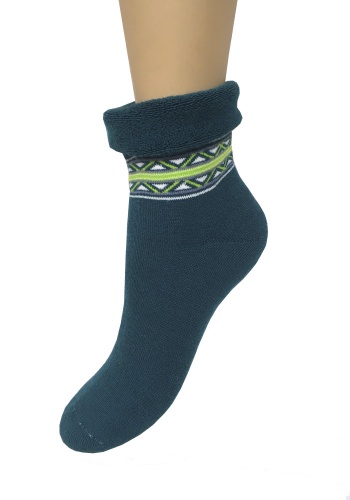 Состав:
Шерсть 30%
ПАН 60%
Полиамид 7%
Эластан 3%
	Носки зимние полушерстяные для проблемных ног с плюшем внутри изделия.