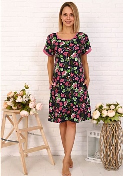 Состав:
Кулирка
Хлопок 100%
     Женский халат на пуговицах. Длина до колен. Выполнена из принтованного полотна. Сбоку втачные карманы.

Обратите внимание: расцветка товара на сайте может отличаться от фактической расцветки. Оптовый склад остав