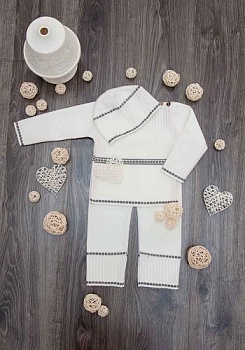 Состав:
ПАН 100%
	Костюм для детей 