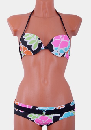 Состав:
Эластичное полотно
ПА 80%,
ПУ 20%
	Купальник раздельный состоит из бюстгальтера и трусов. Бюстгальтер с формованной чашкой с Push-up, полностью гладкий, по всему полотну цветной принт. Слипы низкие, по всему полотну цветной принт, на перед