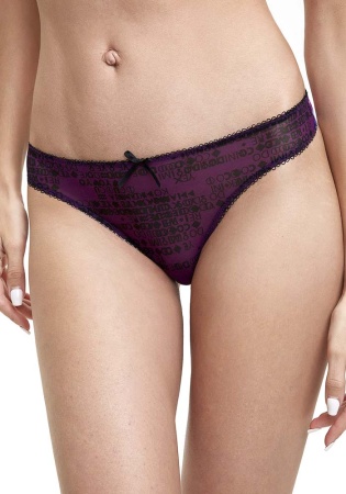 Состав:
Эластичная сетка
ПА 88%
ПУ 12%
Ластовица 
Хлопок 100%
	Трусики - стринги выполнены из эластичной сетки. Передняя деталь декорирована бантиком. 