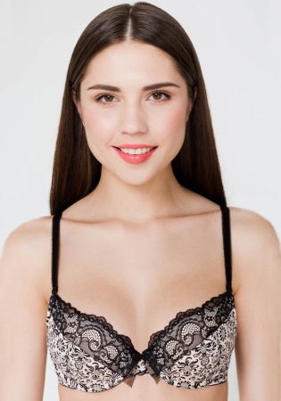 Состав:
Эластичное полотно
ПА 85%,
ПУ 15%
Эластичное кружево
ПА 90%,
ПУ 10%
	Бюстгальтер классической формы с формованной чашкой с Push-ap для размеров 70AB, 75ABC, 80B и без Push-ap для размеров 70C, 75DE, 80CDE, 85BCD. Детали бюстгальтера вып