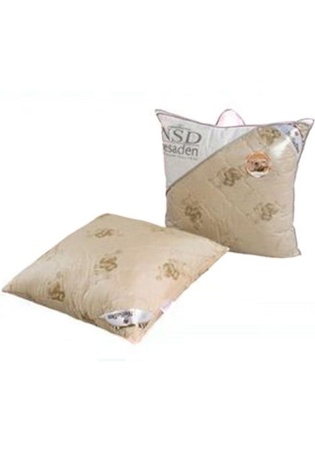 1-я камера: 
Глосс-сатин (ткань с серебряным тиснением) + верблюжья шерсть, (на молнии).
2-я камера: 
Искусственный лебяжий пух.
	2-х камерная подушка 