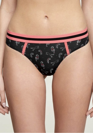 Состав:
Эластичное полотно
ПА 85%
ПУ 15%
Ластовица
Хлопок 100%
	Трусы - стринги из эластичного полотна. Пояс выполнен из широкой резинки. Внутренняя ластовица выполнена из хлопка.
